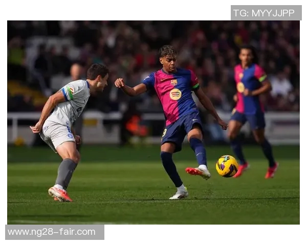 中超经典对决AC米兰与巴萨激战成平局绝杀时刻震撼全场