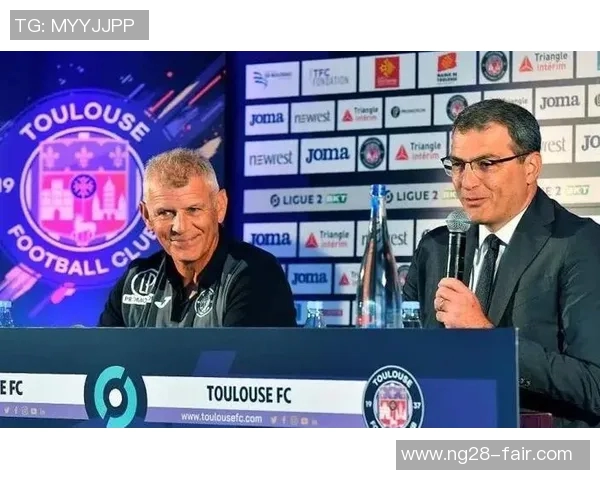 世界杯惊现冷门尤文图斯与曼联激战成平局引发转会热议